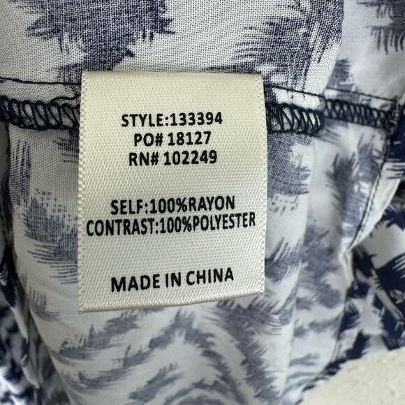 Skies Are Blue NWT Navy Blue White Lightweight Sleeveless Rayon Blouse Size 1X - Picture 6 of 7